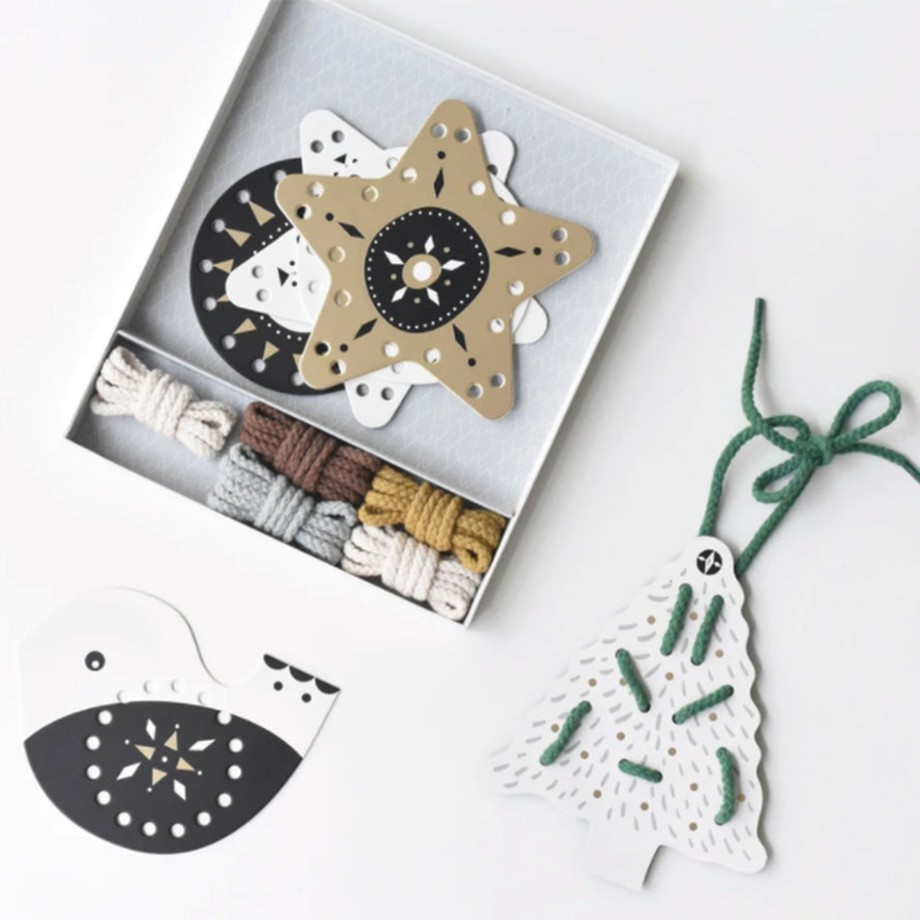 Nursery Wee Gallery Nursery Decor | Wee Gallery Christmas Ornament Lacing Card Set